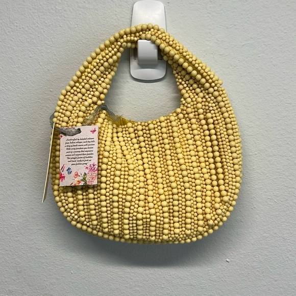 Butter Yellow Beaded Hobo Bag 💛 - Picture 4 of 8